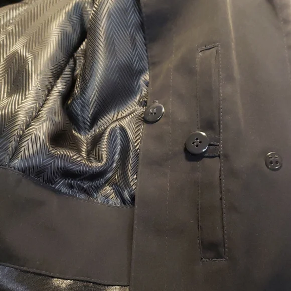 16P Fleet street black trench coat.  D34 - Picture 11 of 15